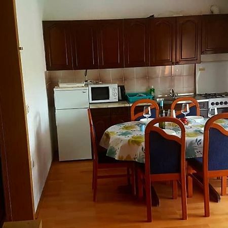 Apartmani Vibovec Lana 305 Лопар Екстер'єр фото