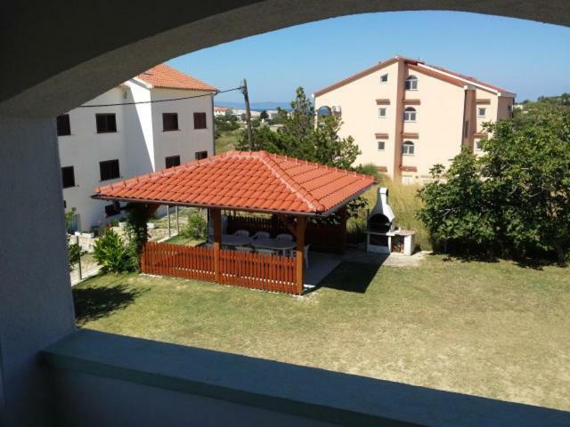 Apartmani Vibovec Lana 305 Лопар Екстер'єр фото